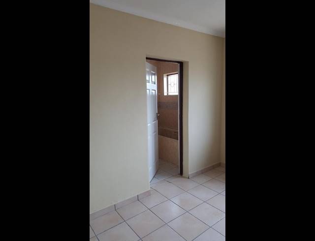 2 BEDROOM PROPERTY TO RENT IN SHALLCROSS